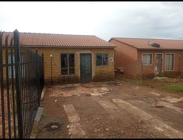 2 BEDROOM HOUSE FOR SALE IN SOSHANGUVE XX